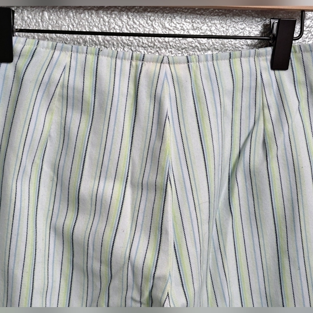 St John Sport Multi Color Striped Cropped Pants    Size 4 - Picture 6 of 9